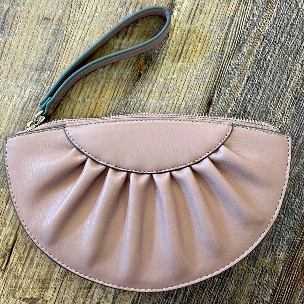 *NEVER USED* Wristlet